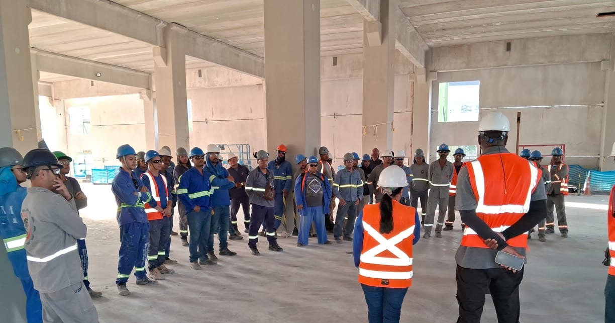 Frente de obra sinalizada